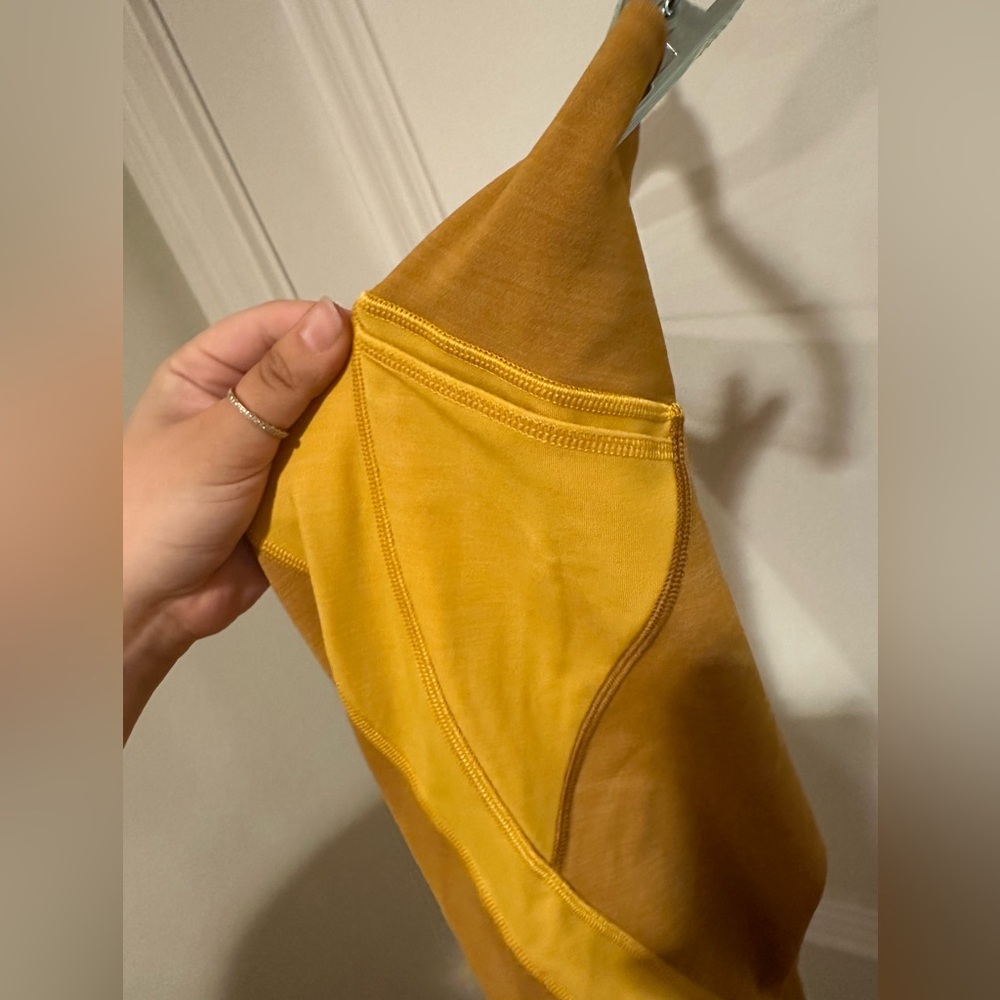 Lululemon Colorblock Yellow Early Extension High Rise Legging - Picture 3 of 3